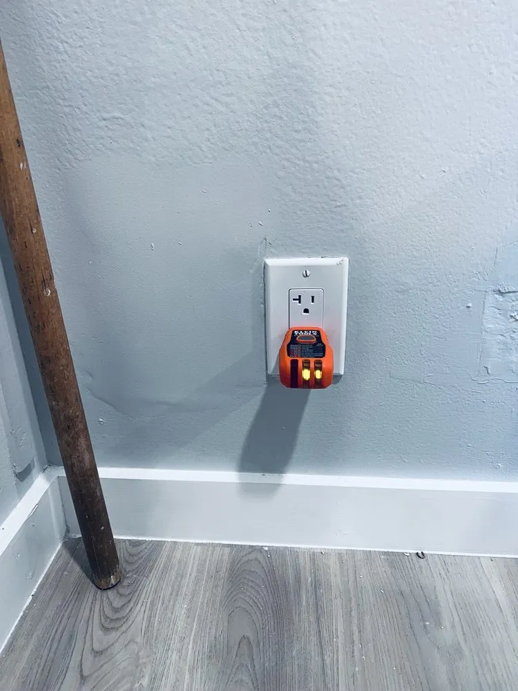 Slide of Carlos Handyman