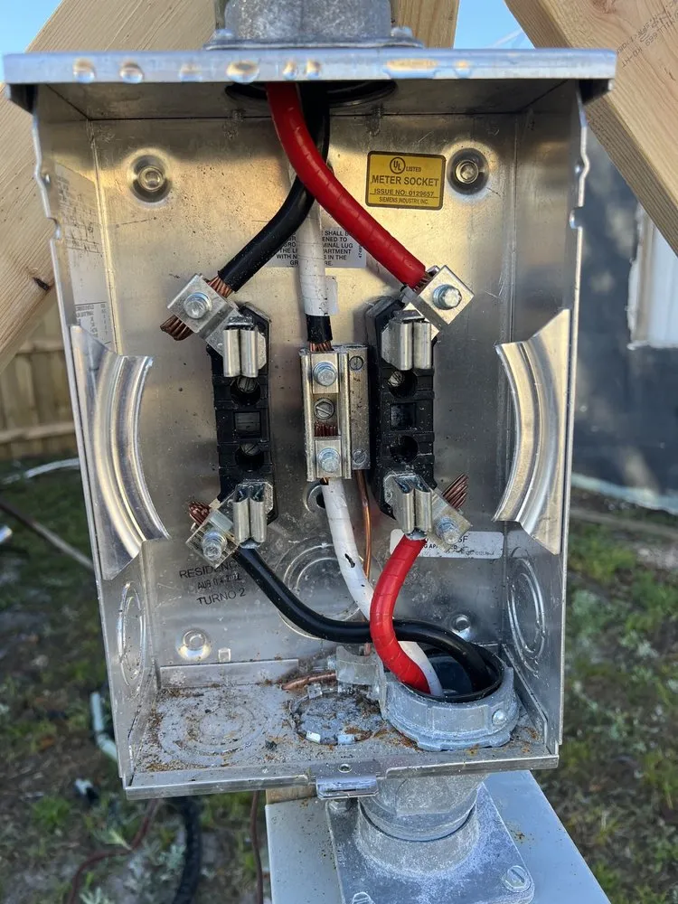 Slide of Carlos Handyman