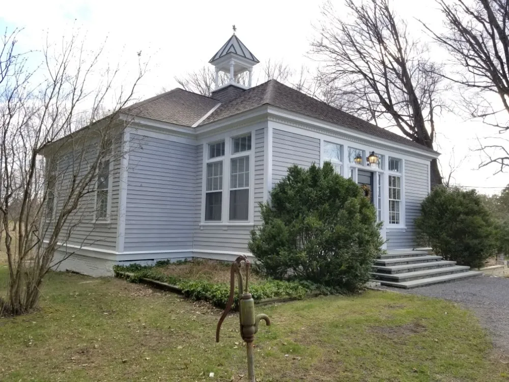 Slide of Carlos Lucas