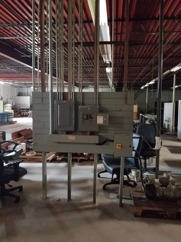 Slide of Carlos Martinez Electric