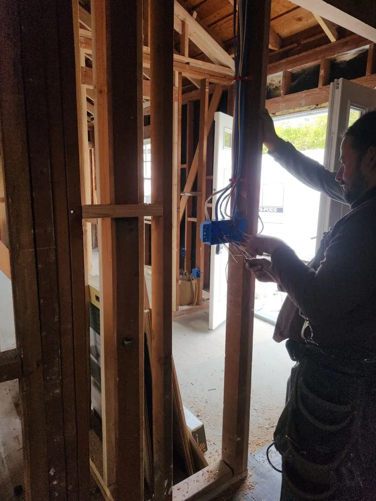 Slide of Carlos The Electrician