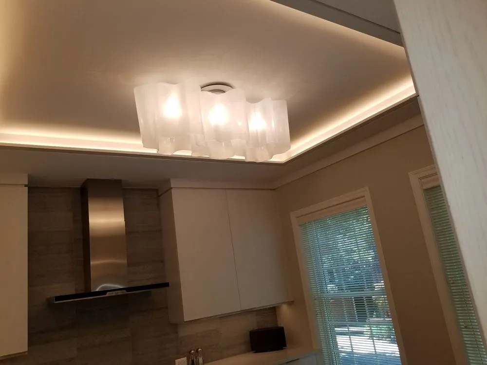 Slide of Carmona Electric