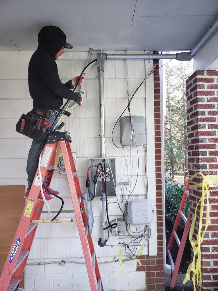 Slide of Carmona Electric