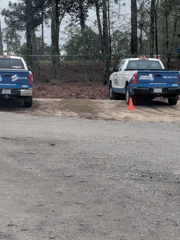 Certified electrician providing electrical repair in , 