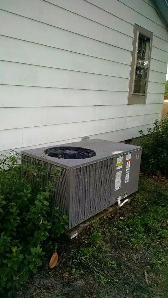 Professional electrician providing emergency electrical service in Bennettsville, SC - Carolina Heating & Cooling Solutions