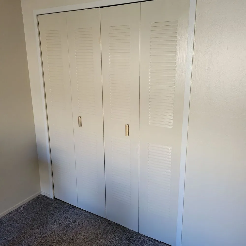 Slide of Carpenter Serge