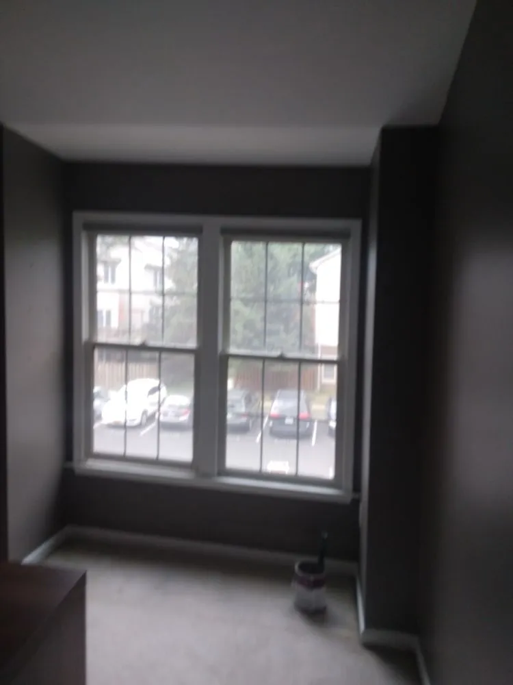 Emergency electrician providing wiring installation in , 