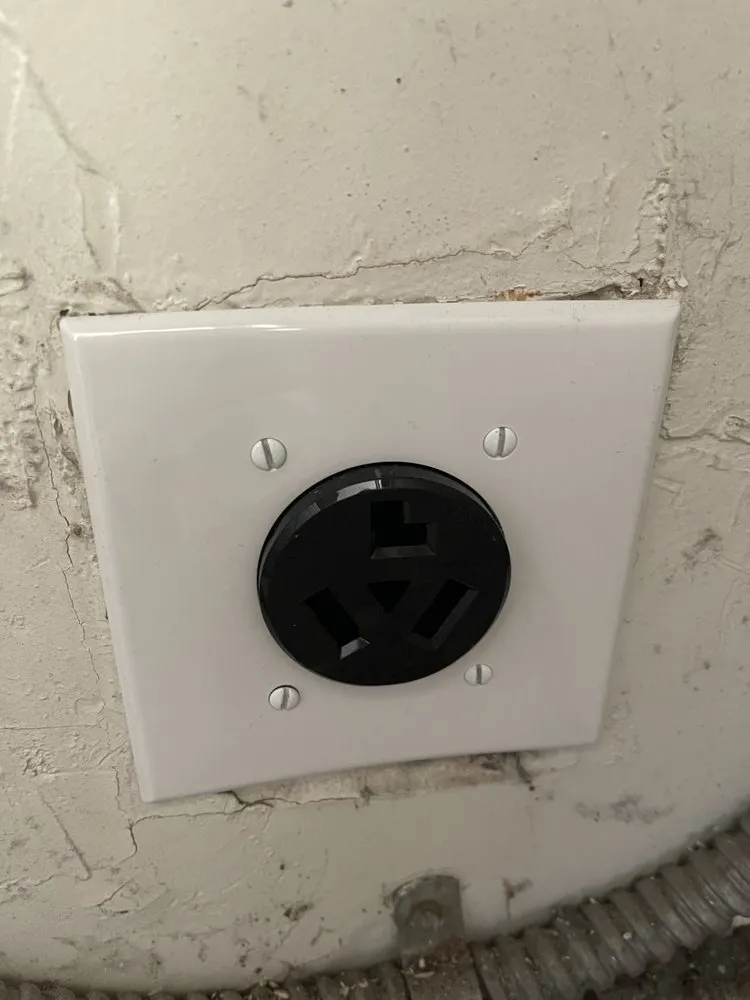 Affordable circuit breaker repair experts serving ,  - Carranza Electric