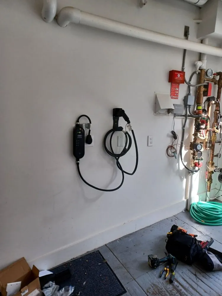 Emergency electrical service for homes in electrical repair,  by 