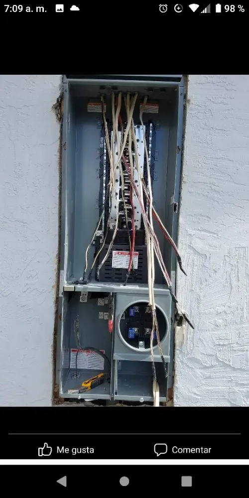 Licensed circuit breaker repair service in ,  - Carranza Electric