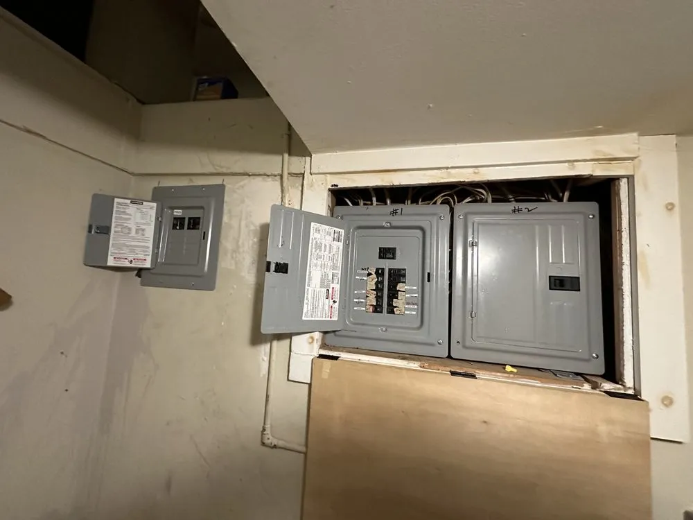 Slide of Carrera Contracts