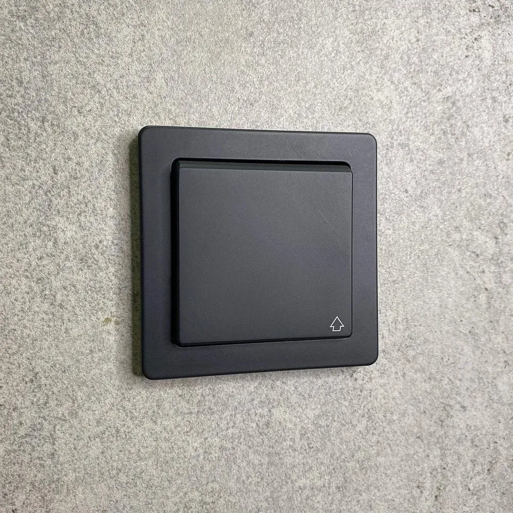 Slide of Carrier Pkwy Electrician