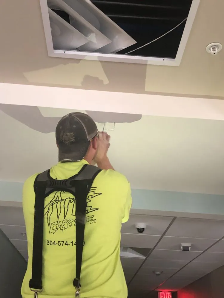 Emergency outlet and switch repair in , by Carte Electric