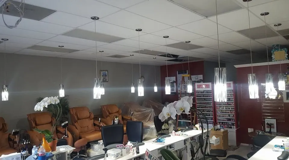 Slide of Carver Services and Tech