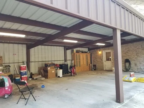 Slide of Carver Services and Tech