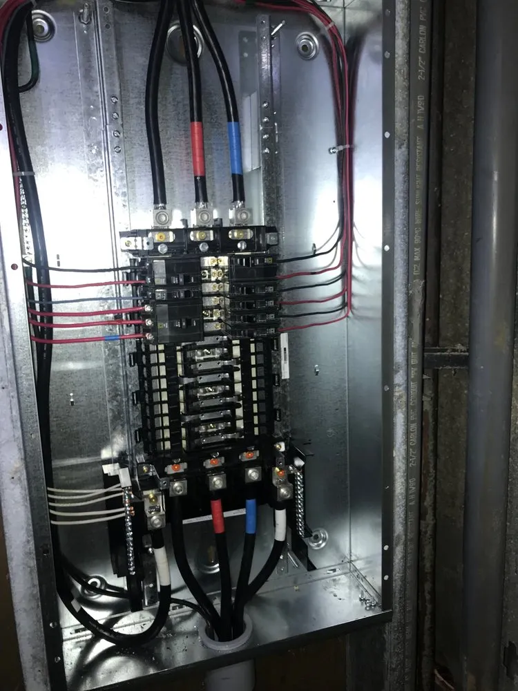Expert circuit breaker repair in , by Casagrande Electric