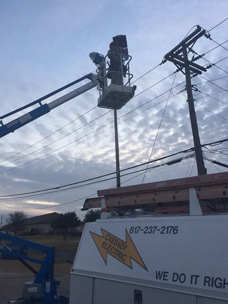 Affordable electrician providing outlet and switch repair in , 