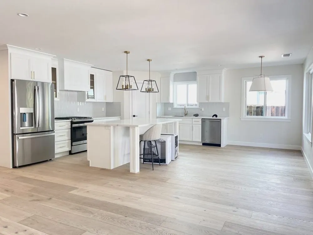 Reliable electrician providing wiring installation in , 