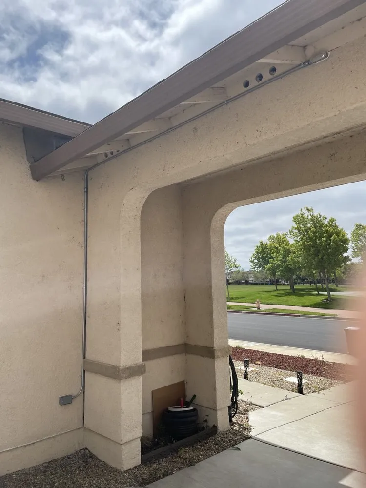 Slide of Castillo Electric