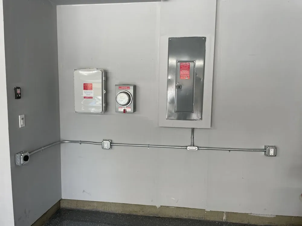 Slide of Castillo Electric