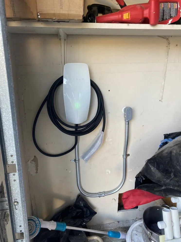 Slide of Castillo Electric