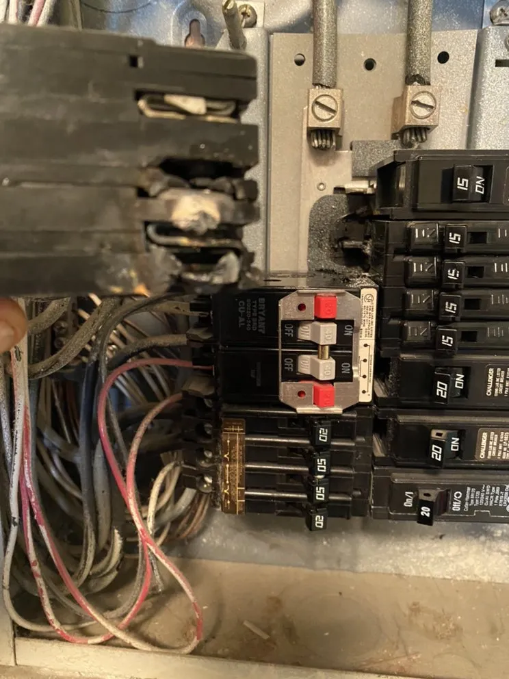 Slide of Castillo Electric