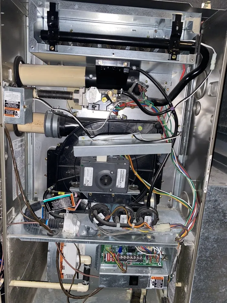 Trusted electrician providing emergency electrical service in Upper Marlboro, MD - Castillo HVAC