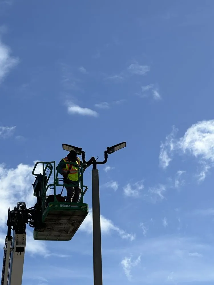 Affordable emergency electrical service experts serving Port St. Lucie, FL - Castillo's Electrical Service