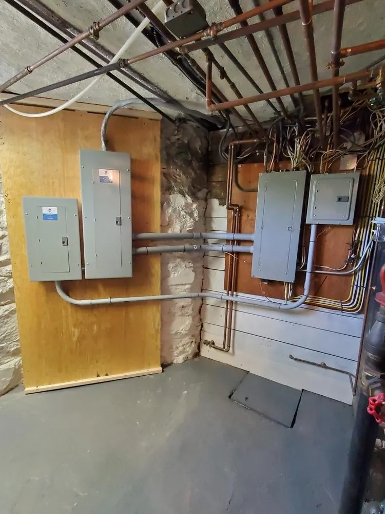 Slide of Castle Electric, Inc