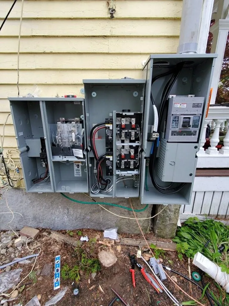 Slide of Castle Electric, Inc