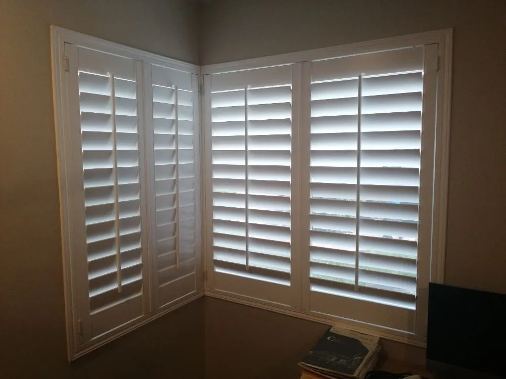 Emergency electrician providing emergency electrical service in ,