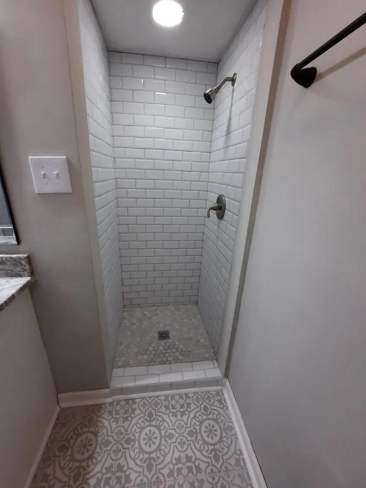 Slide of CastMart Multiservices