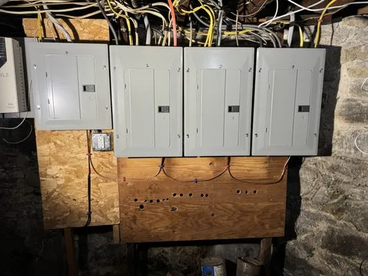 Castro Electric Logo