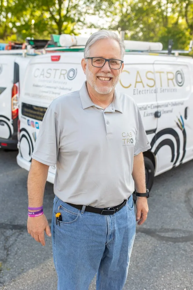 Slide of Castro Electrical Services