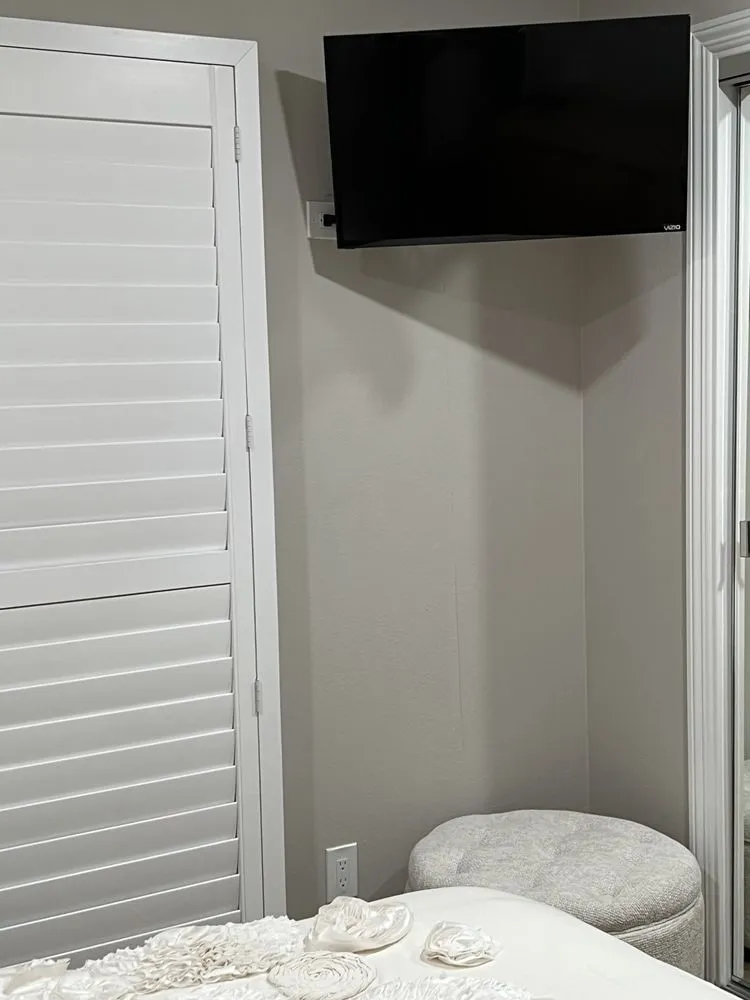 Slide of Castro Services