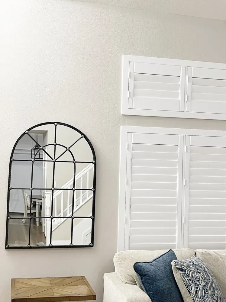 Slide of Castro Services