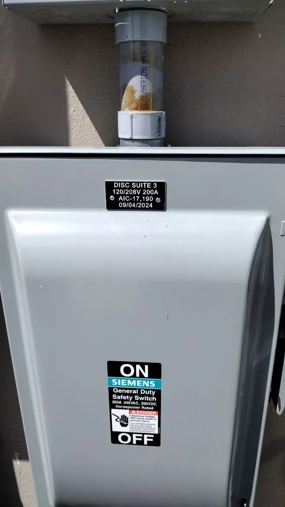 Slide of Catatumbo Multiservice