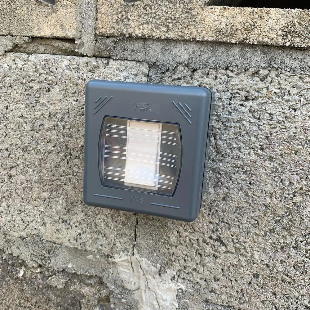 Slide of Category Electrician Service