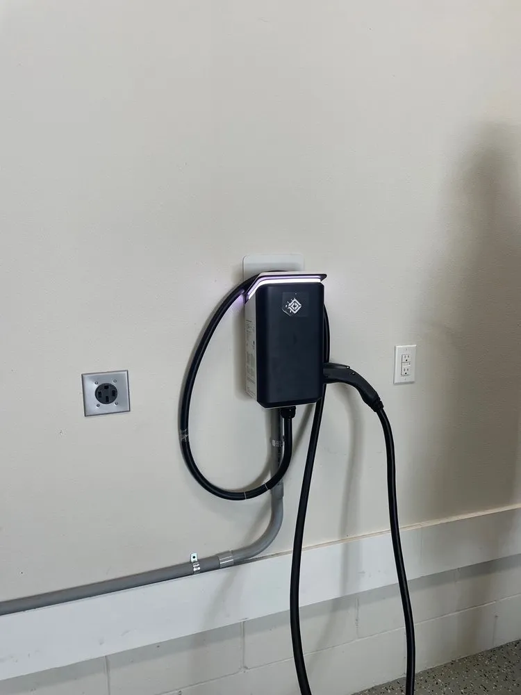 Professional outlet and switch repair in , by CDW Electrical Services