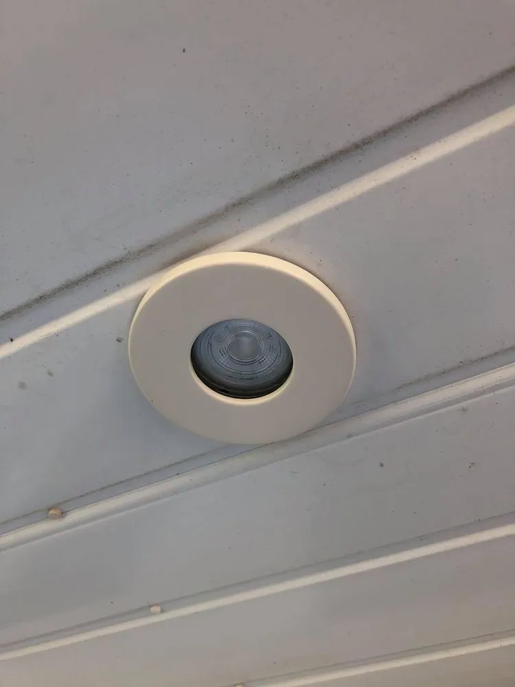 Slide of Cedar Crest Emergency Electrician