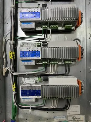 Ceezee Electric Logo