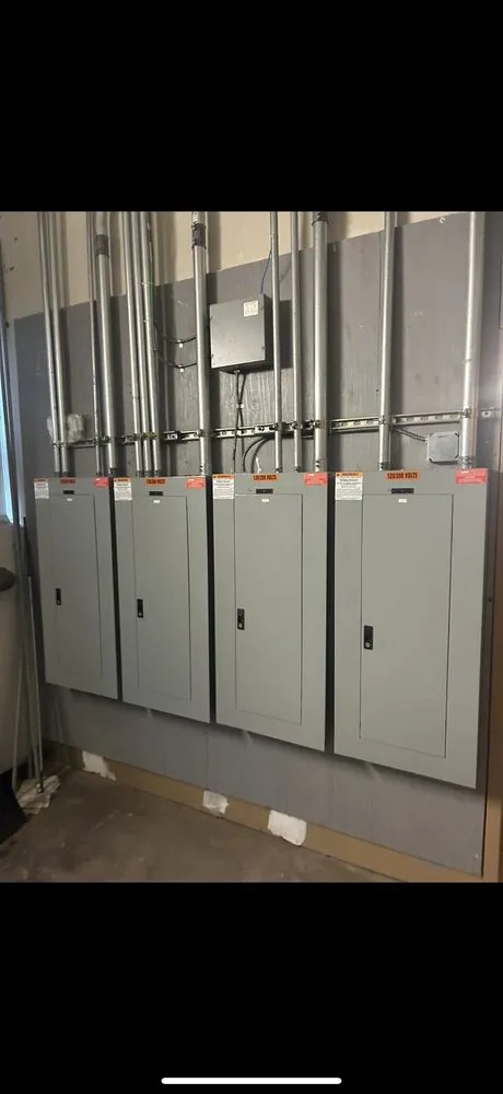 Emergency electrician providing circuit breaker repair in New York, NY - Celtic Electric