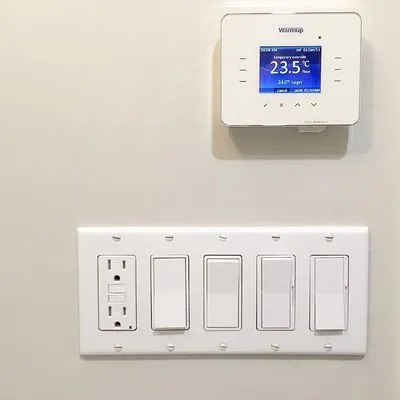 Center Certified Electrician Logo