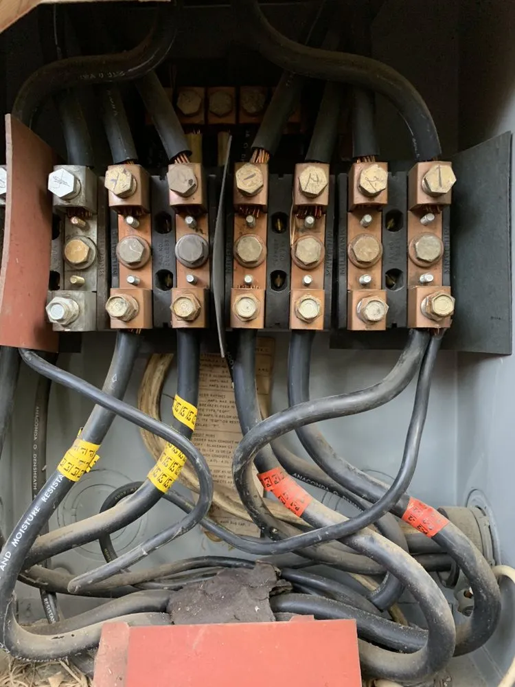 Affordable wiring installation experts serving Pacific Palisades, CA - Center Light Electric