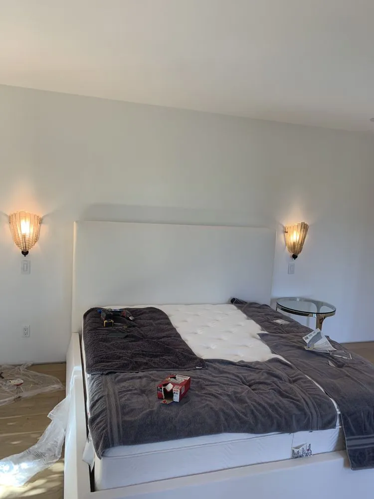 Trusted outlet and switch repair in Pacific Palisades, CA by Center Light Electric