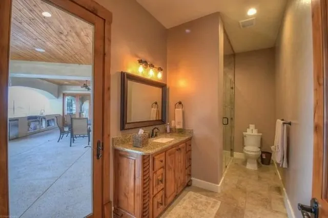 Slide of Centerline Services