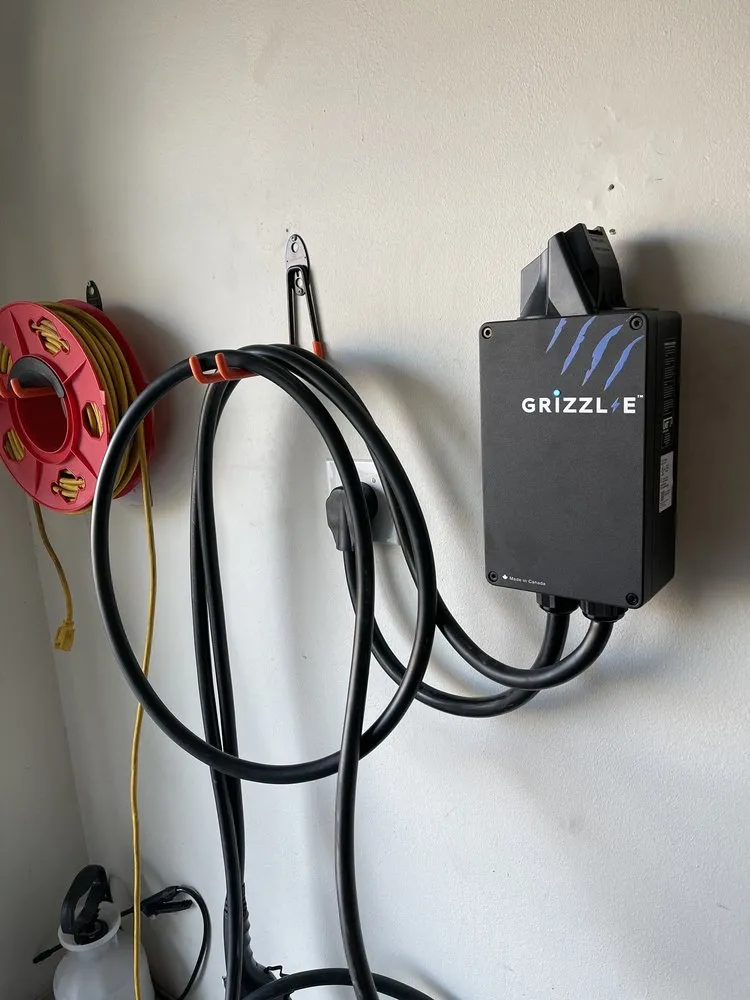 Emergency outlet and switch repair experts serving ,  - Cerda Electric