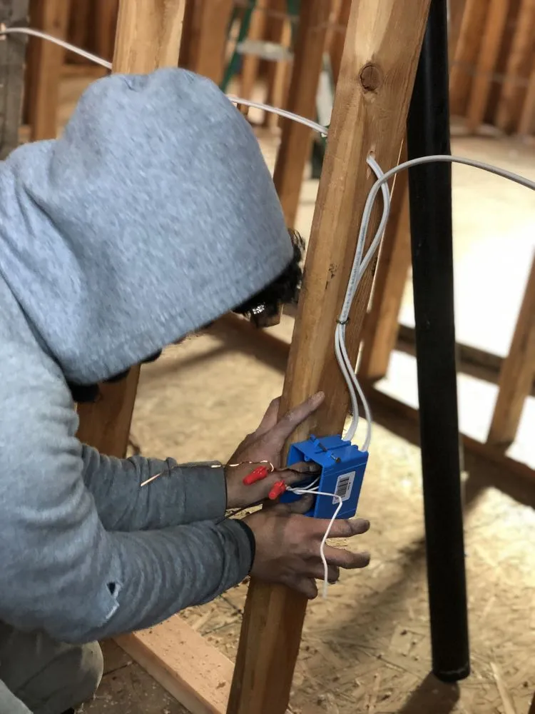 Trusted emergency electrical service service in ,  - Cerda Electric