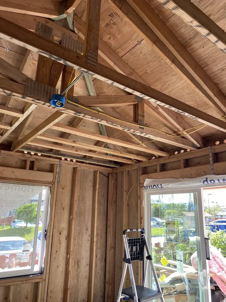 Emergency electrician providing electrical repair in Urban Honolulu, HI - Certified Electrical Services