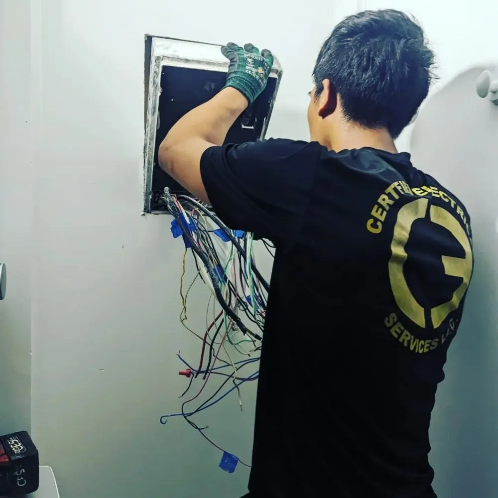 Affordable electrician providing circuit breaker repair in Urban Honolulu, HI - Certified Electrical Services